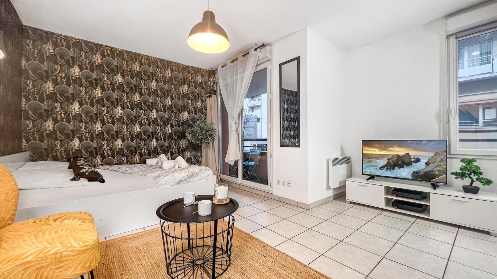 Homey Wild - Proche Gare Et Tram - Proche Centre - Balcon Prive - Parking Prive - Wifi Gratuit Annemasse Buitenkant foto